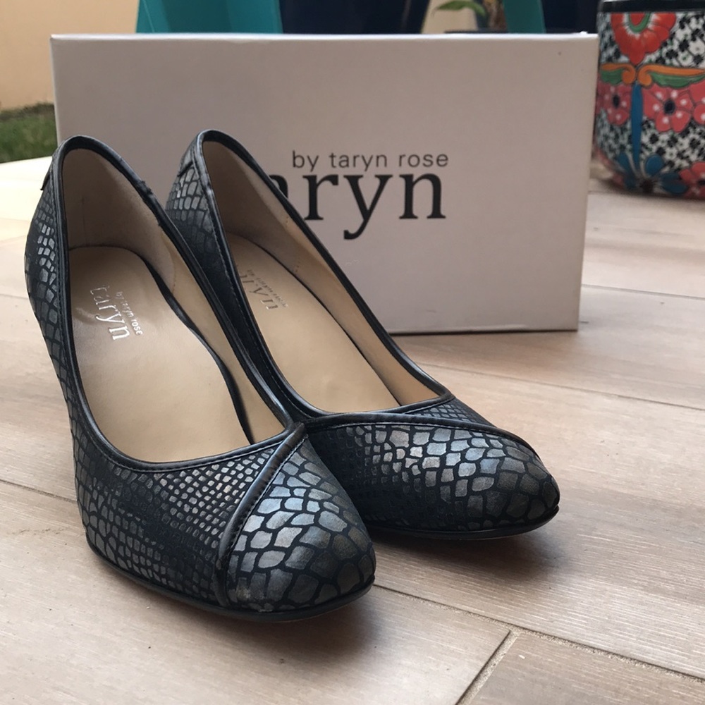 Taryn “cooper” heels